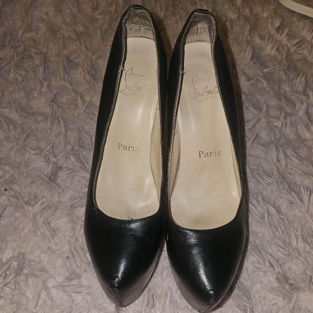 Christian Louboutin Daffodile Heels With Dustbag Euro Size 40
